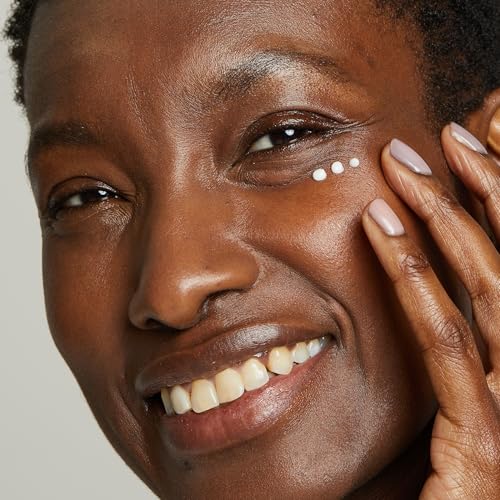 No7 Lift & Luminate Triple Action Under Eye Cream - Dark Circles Under Eye Treatment with Vitamin C & Collagen Peptide Technology - Helps Reduce Puffiness, Bags & the Appearance of Wrinkles (0.5 Oz)